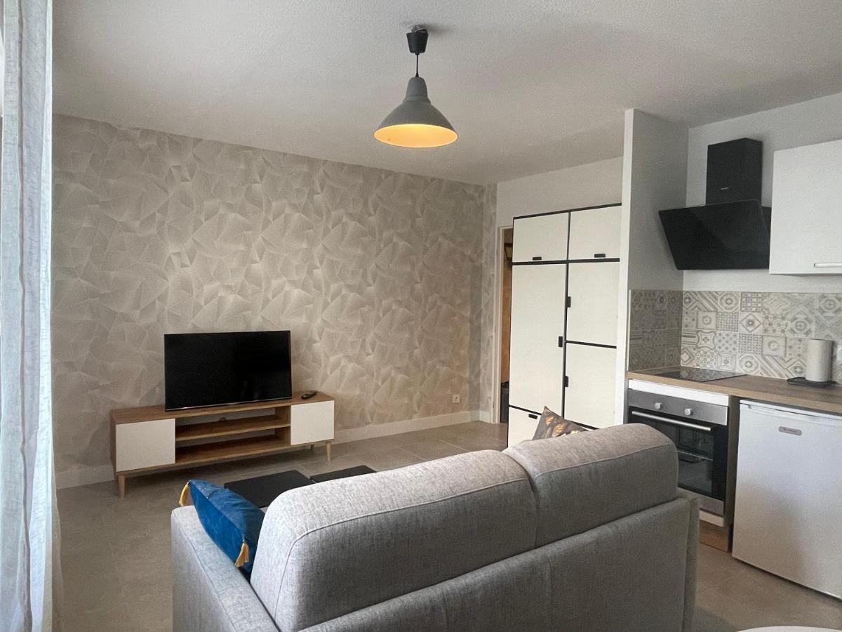 Au Calme Proche Centre-Ville, Studio Renove Avec Equipements Neufs Et Parking Prive Gap Exteriér fotografie